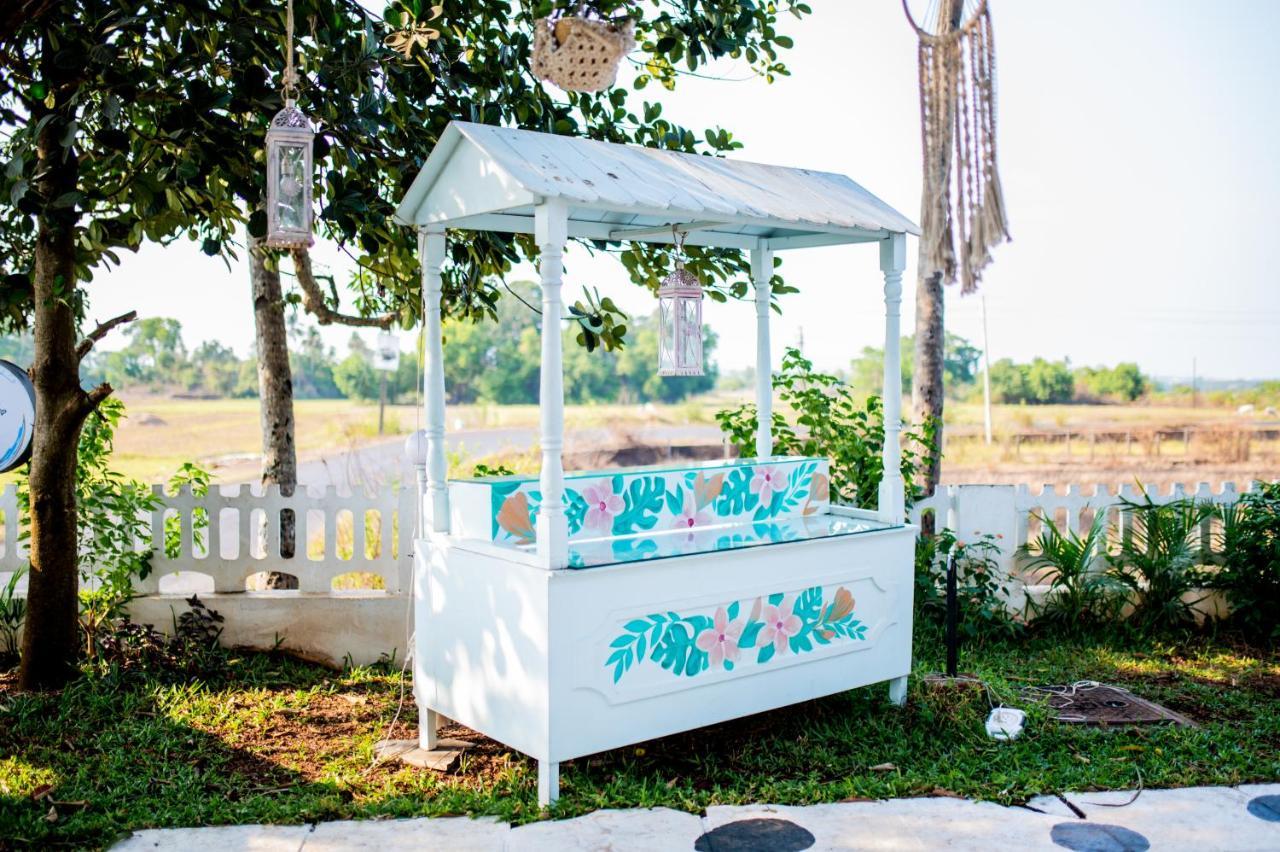 Saligao White House In Goa, Truly Amazing Experience Bed & Breakfast エクステリア 写真