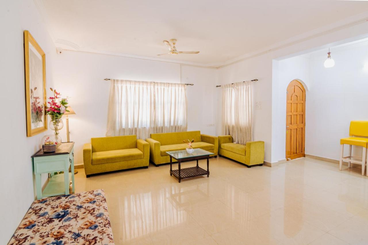 Saligao White House In Goa, Truly Amazing Experience Bed & Breakfast エクステリア 写真