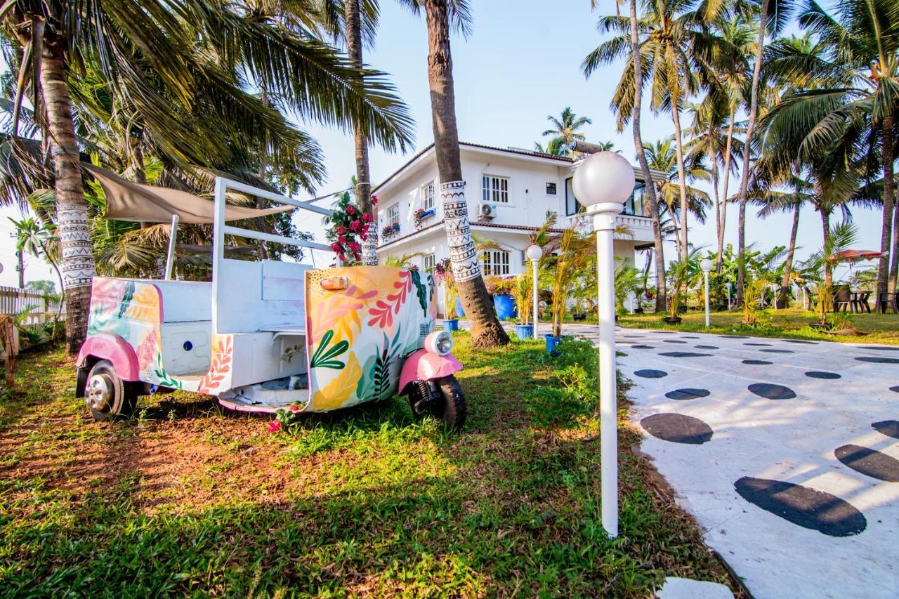 Saligao White House In Goa, Truly Amazing Experience Bed & Breakfast エクステリア 写真