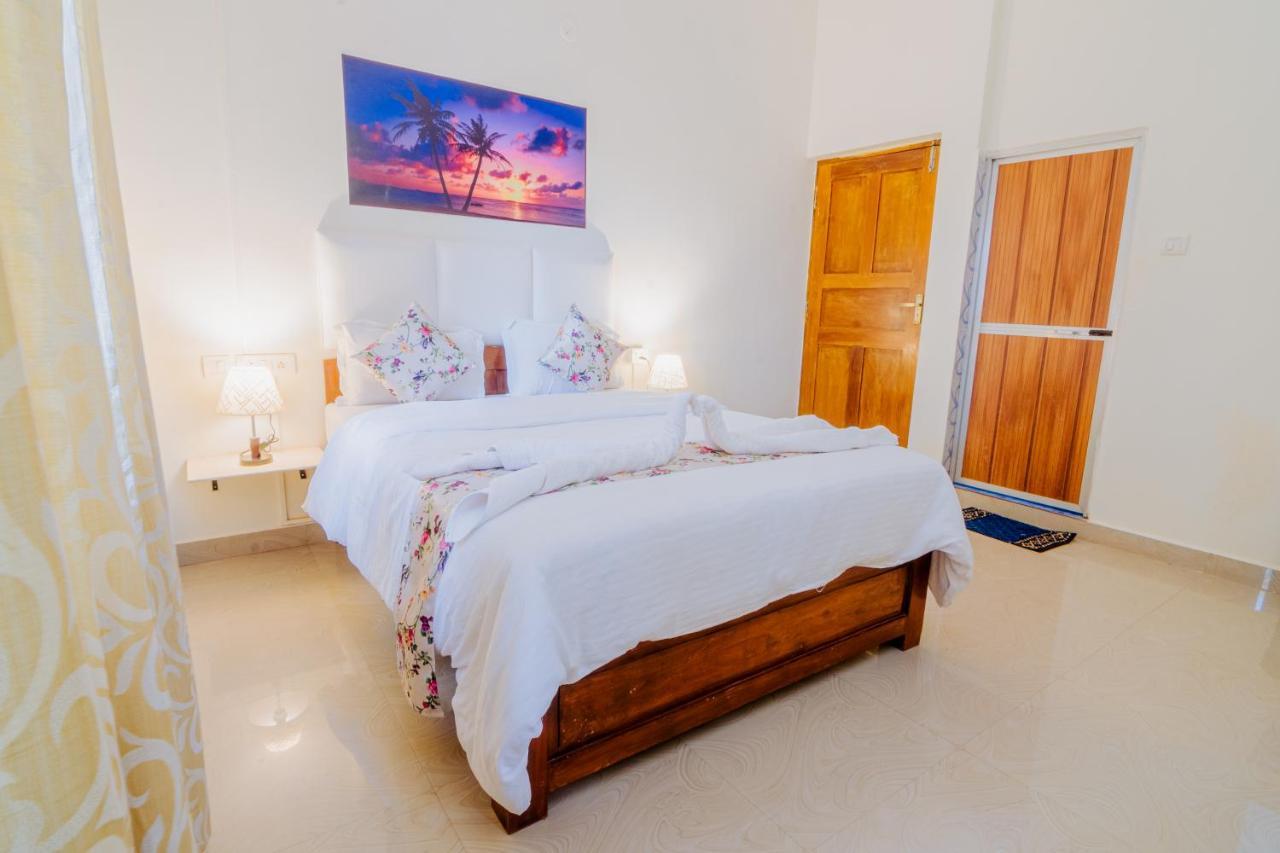 Saligao White House In Goa, Truly Amazing Experience Bed & Breakfast エクステリア 写真