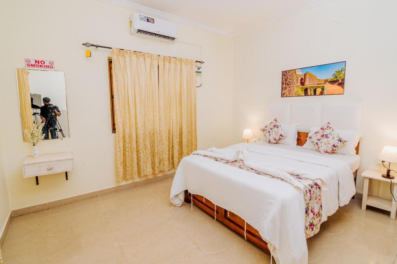 Saligao White House In Goa, Truly Amazing Experience Bed & Breakfast エクステリア 写真