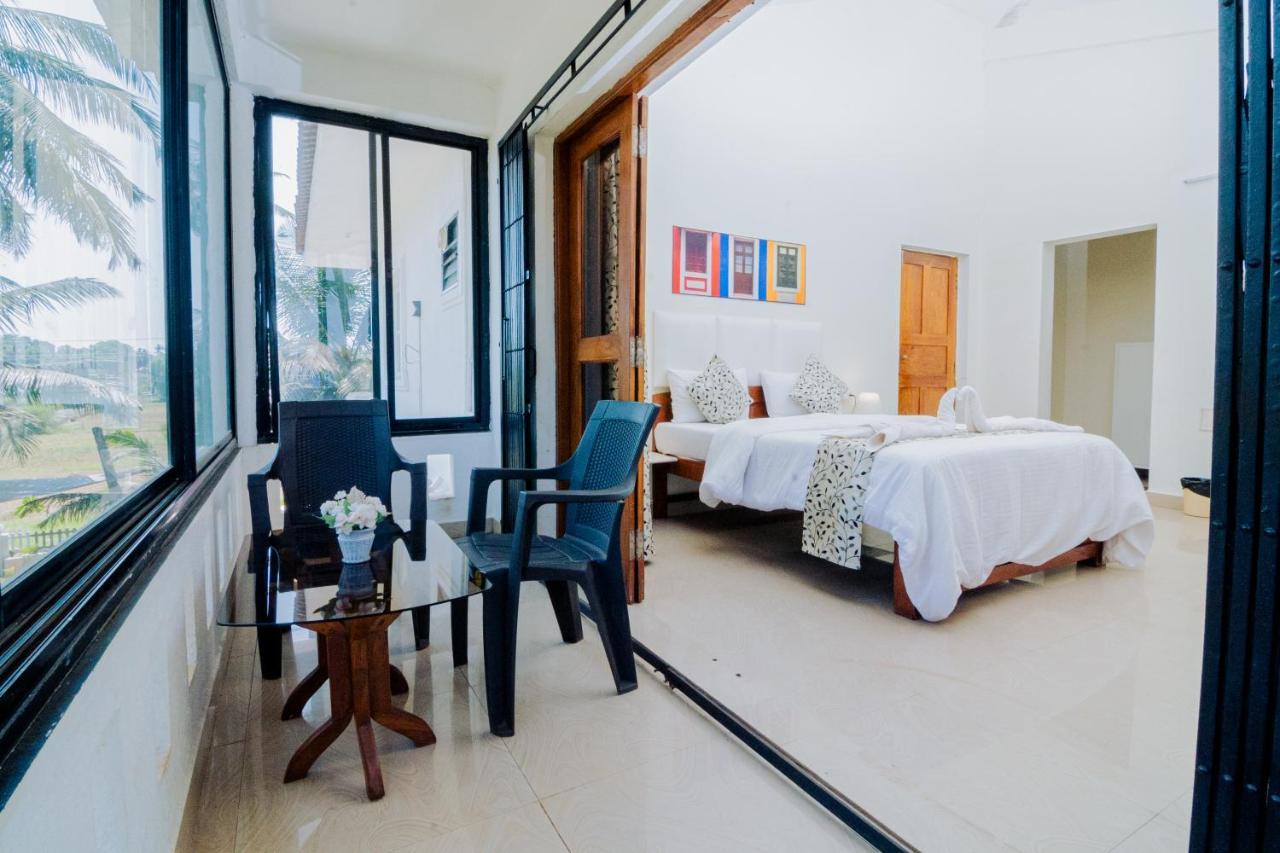 Saligao White House In Goa, Truly Amazing Experience Bed & Breakfast エクステリア 写真