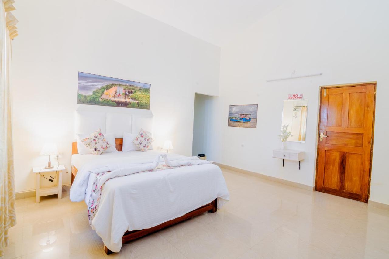 Saligao White House In Goa, Truly Amazing Experience Bed & Breakfast エクステリア 写真