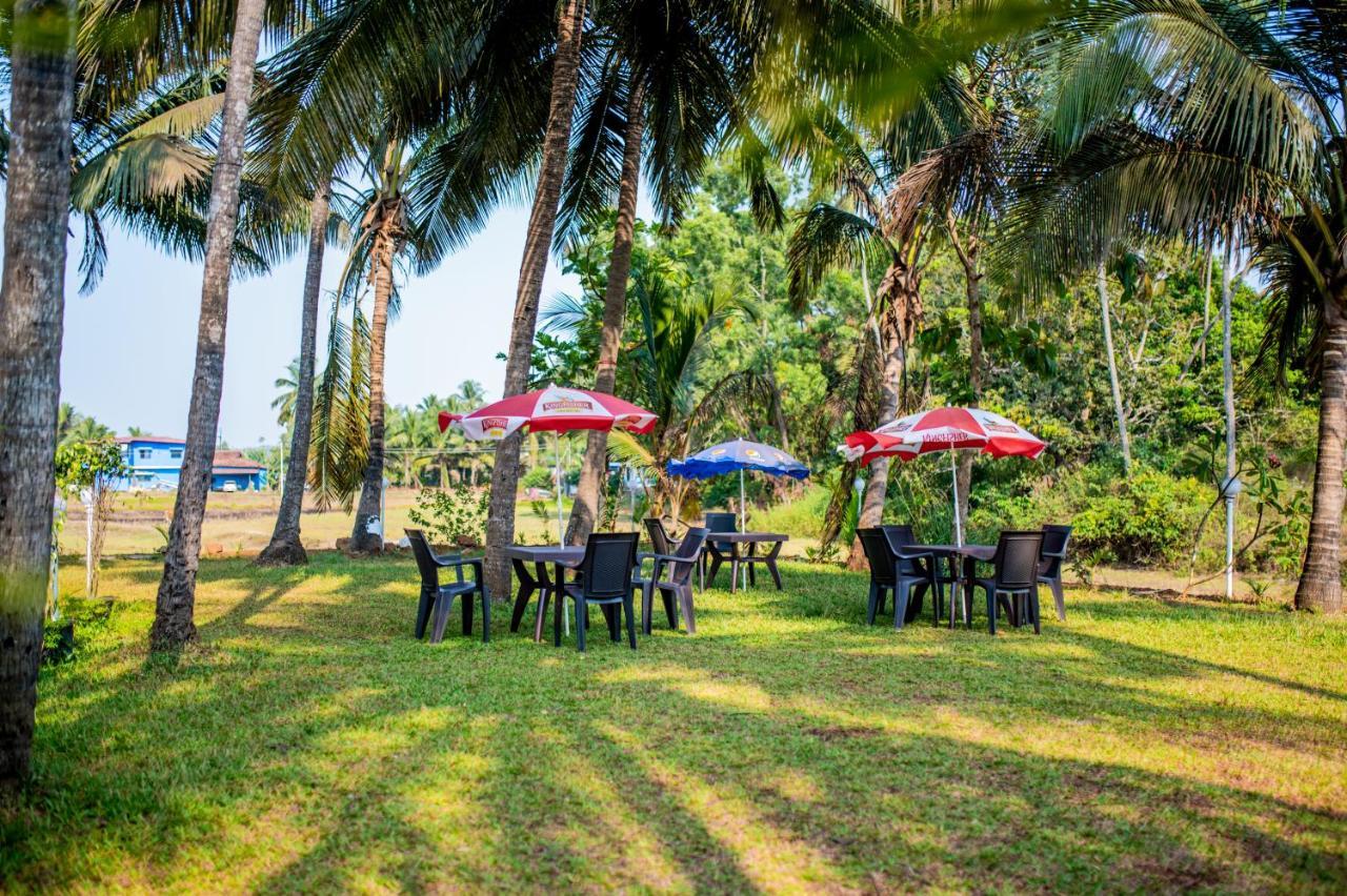 Saligao White House In Goa, Truly Amazing Experience Bed & Breakfast エクステリア 写真