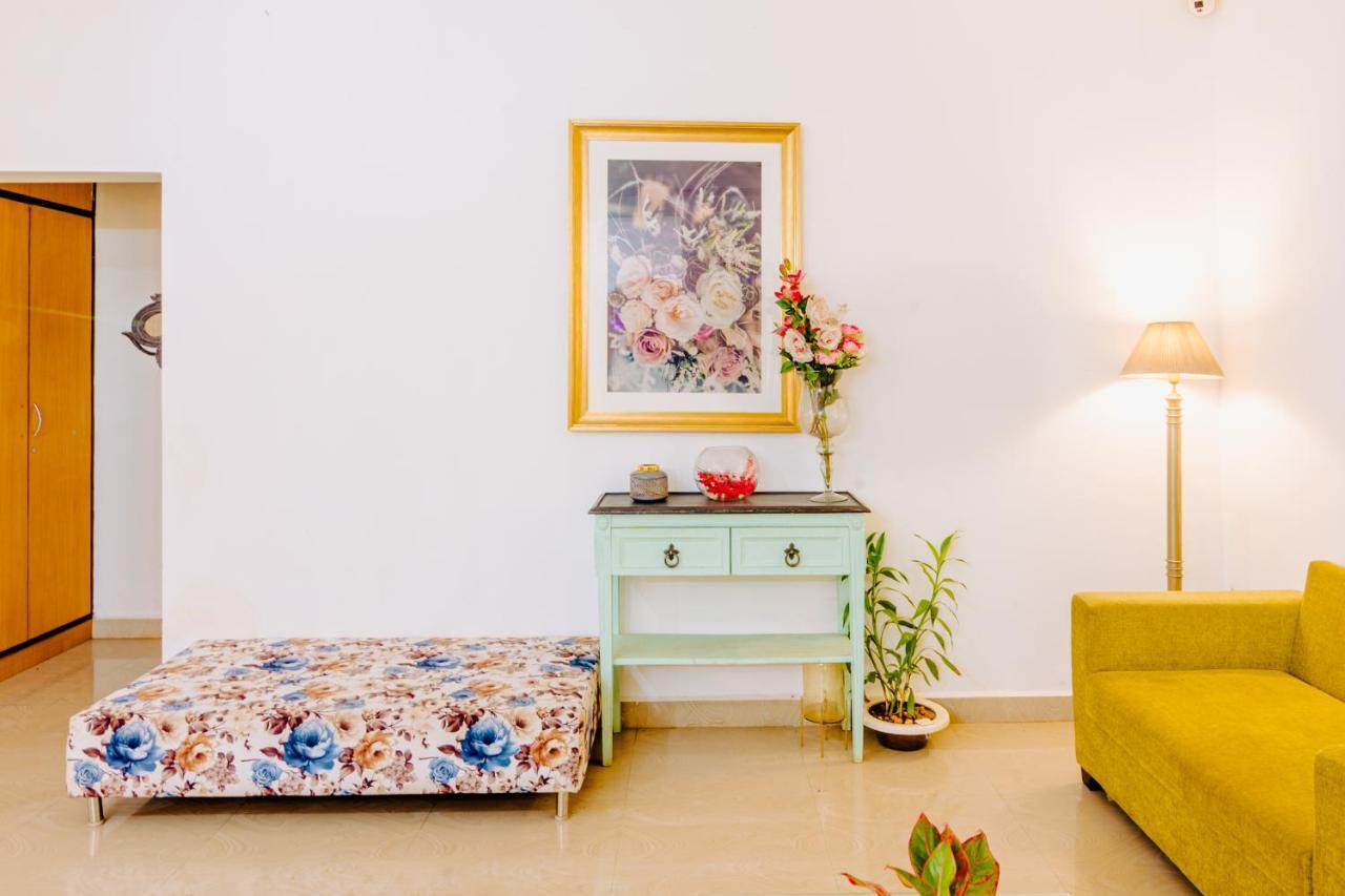 Saligao White House In Goa, Truly Amazing Experience Bed & Breakfast エクステリア 写真